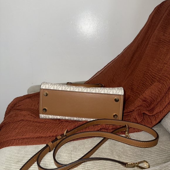 Michael Kors Tan and Cream Satchel - Picture 4 of 4